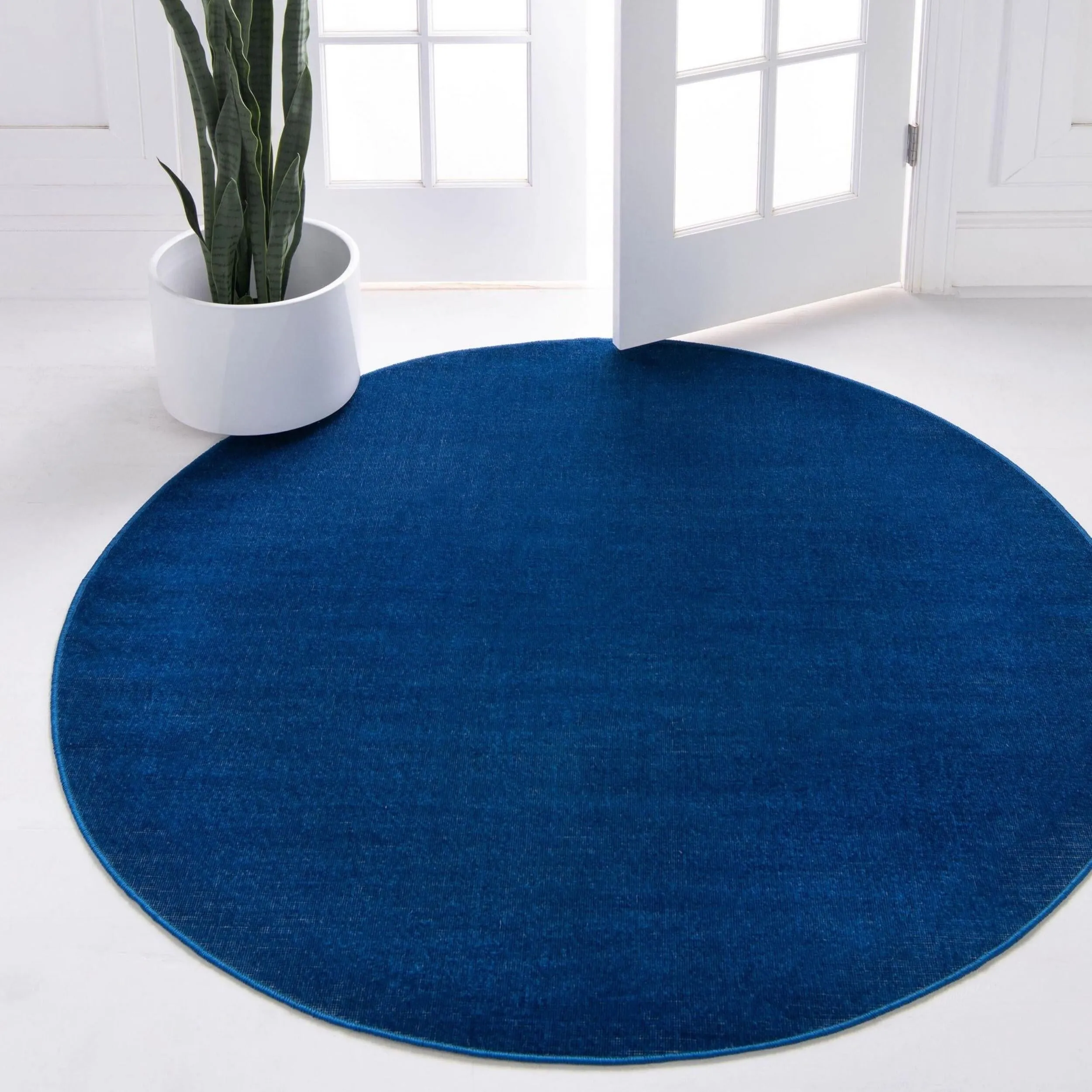 Traditional Yhogarc Collection Area Rug