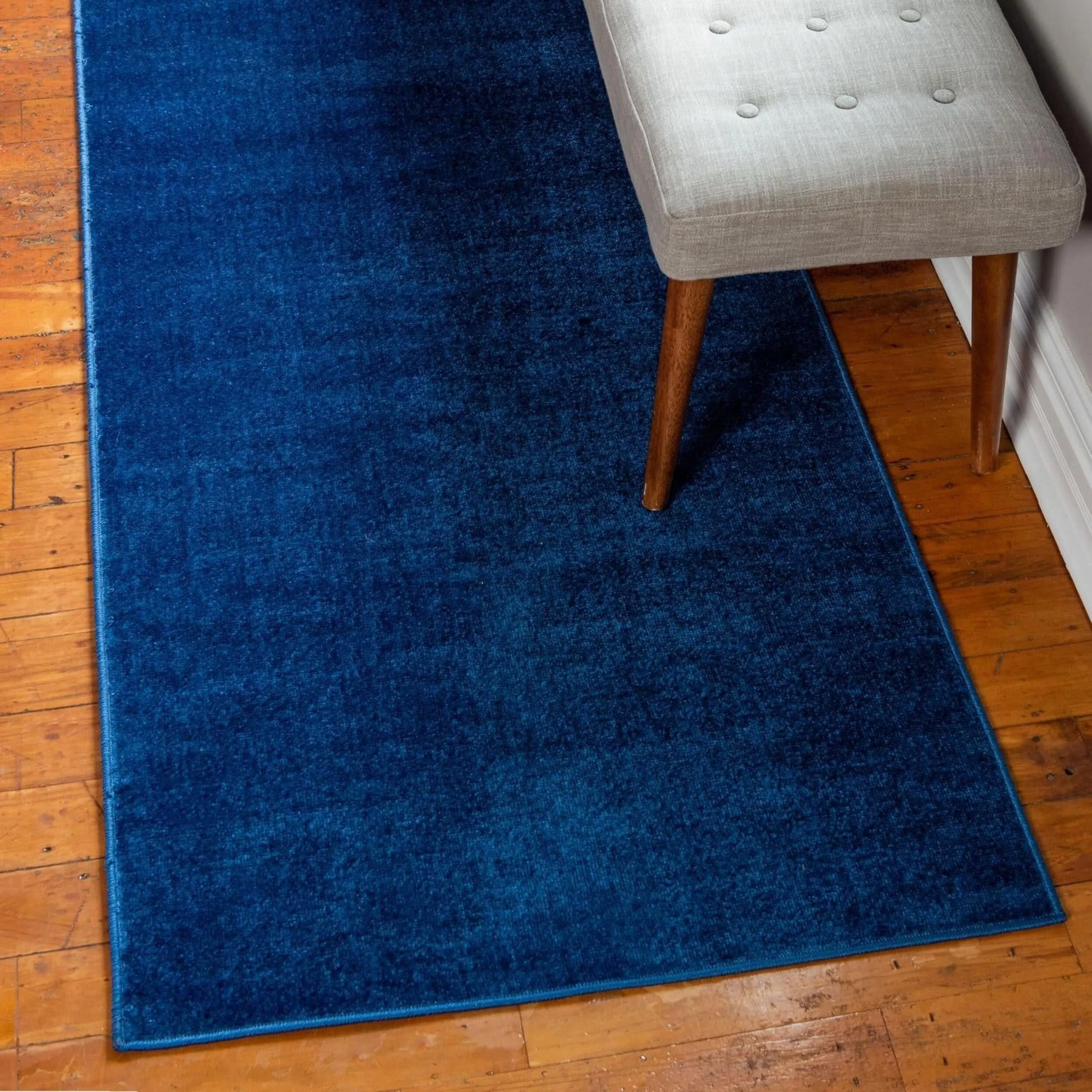 Traditional Yhogarc Collection Area Rug