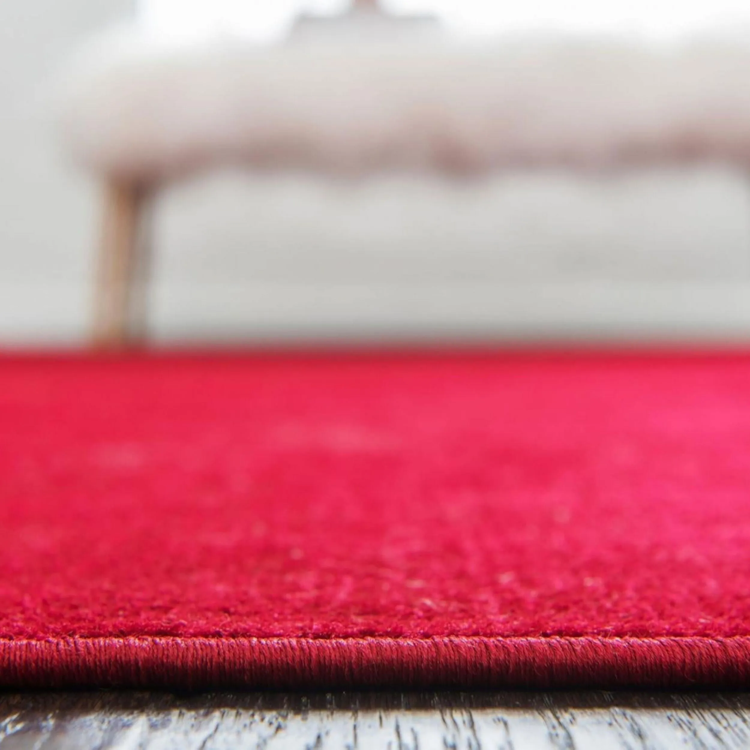 Traditional Yhogarc Collection Area Rug