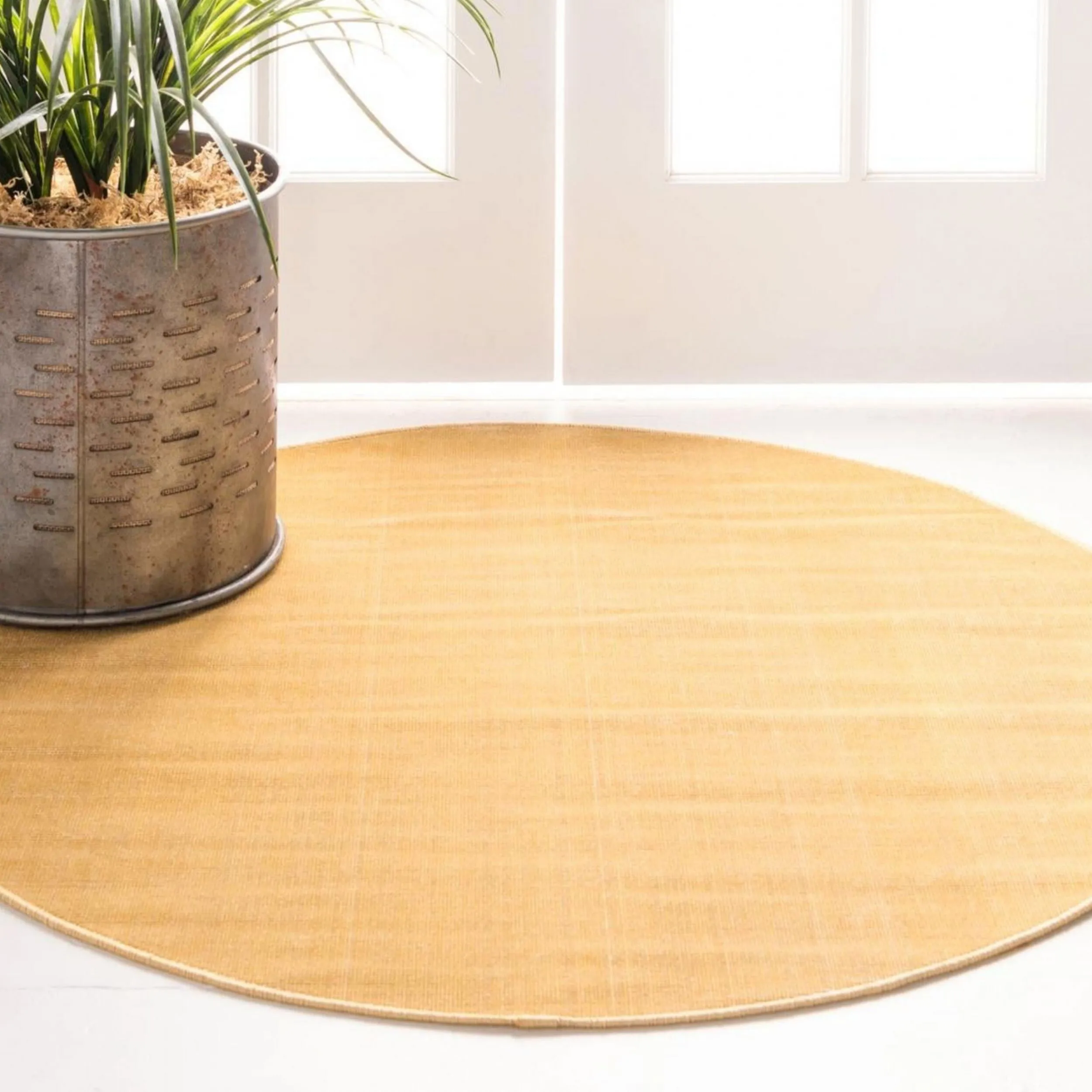 Traditional Yhogarc Collection Area Rug