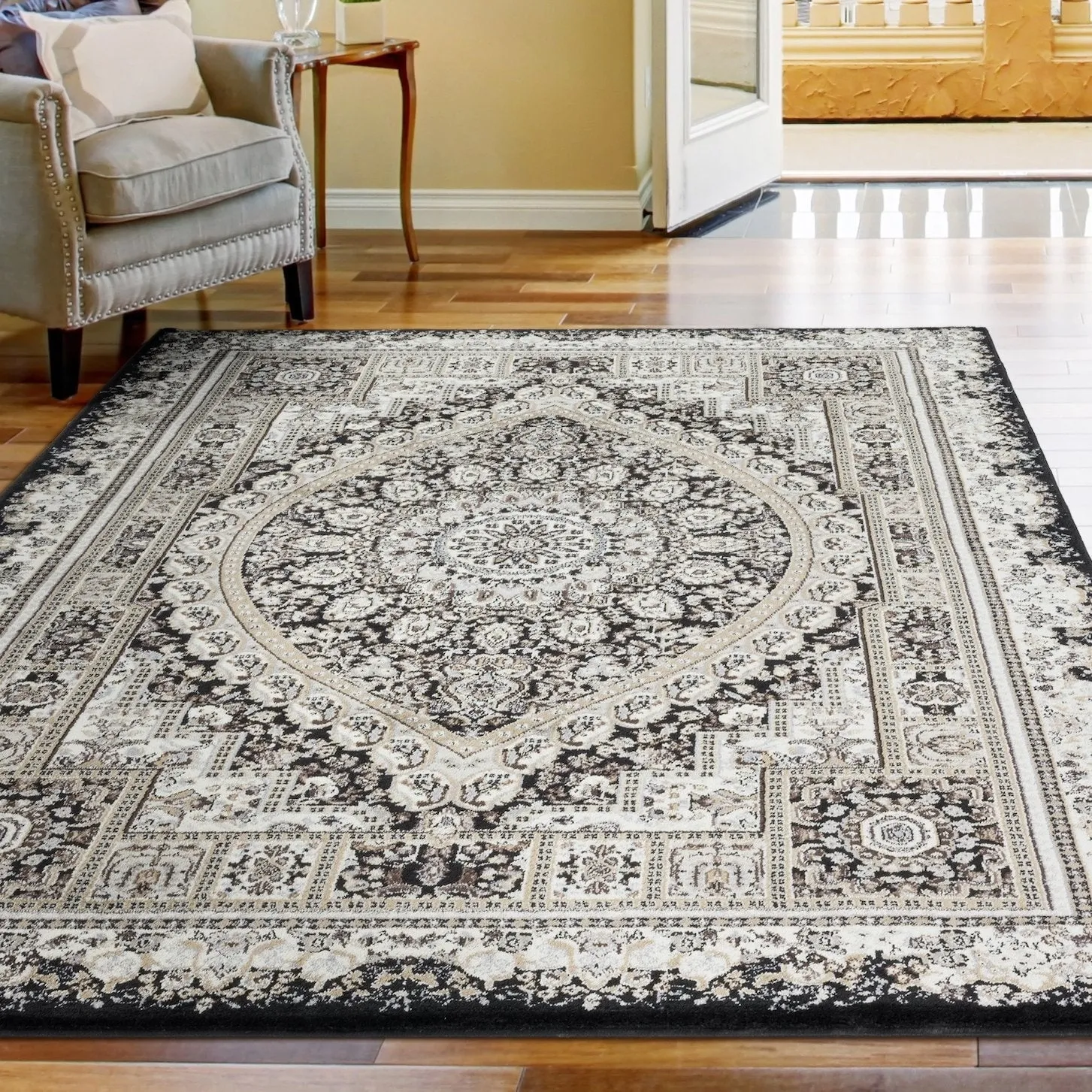 Vaso Collection Black/Cream Area Rug