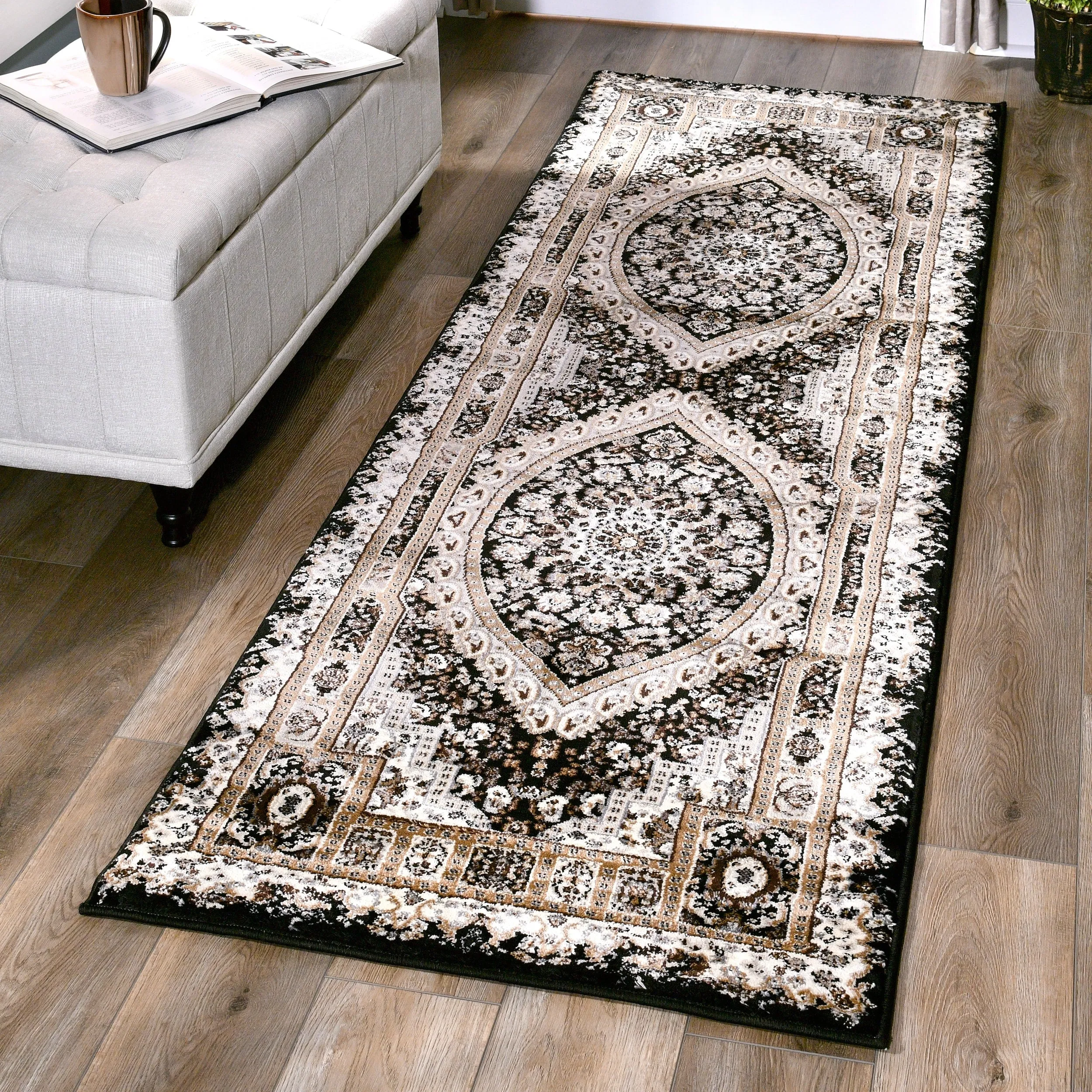 Vaso Collection Black/Cream Area Rug