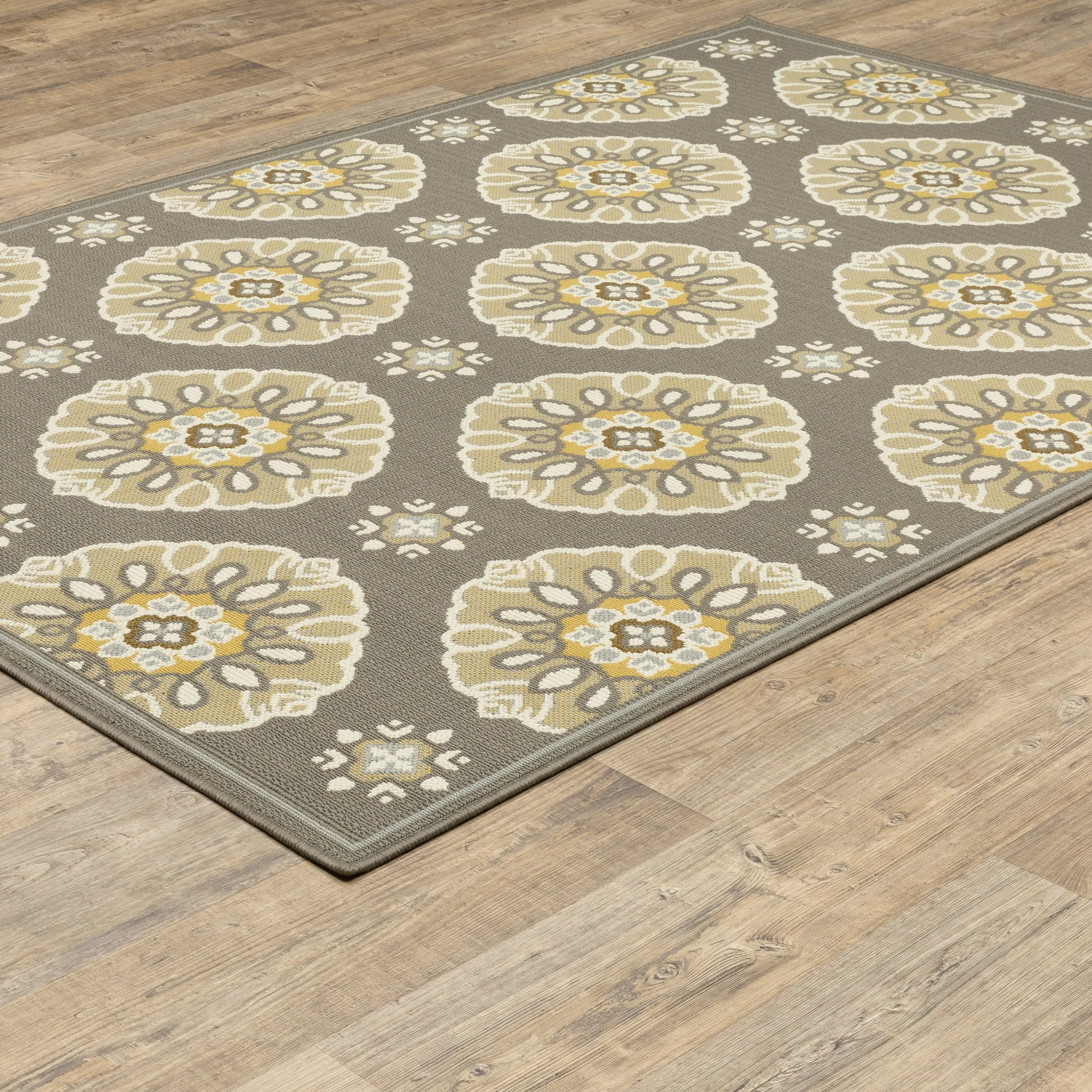 Vista Home Bar Harbour Grey/ Gold Floral Indoor/ Outdoor Area Rug