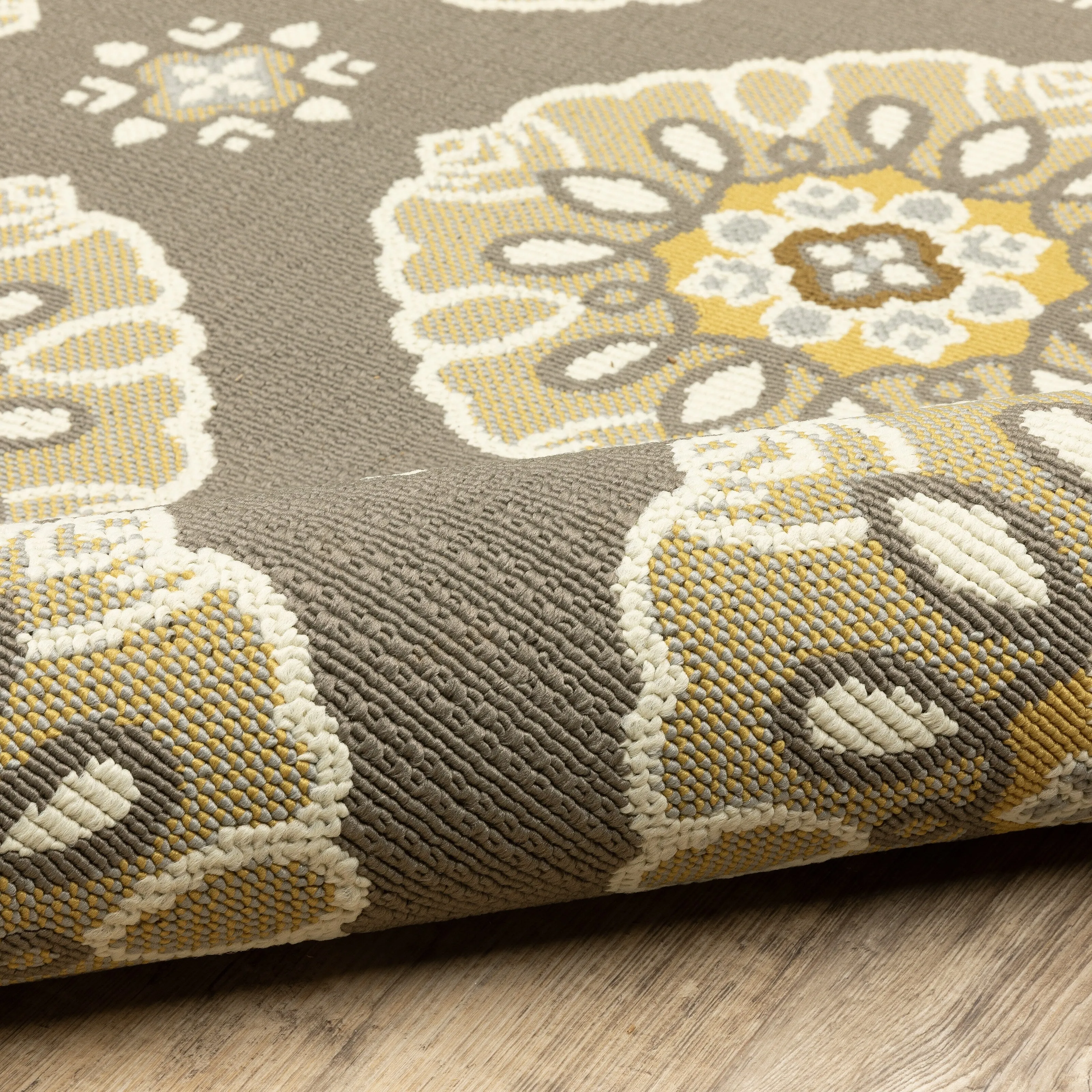 Vista Home Bar Harbour Grey/ Gold Floral Indoor/ Outdoor Area Rug