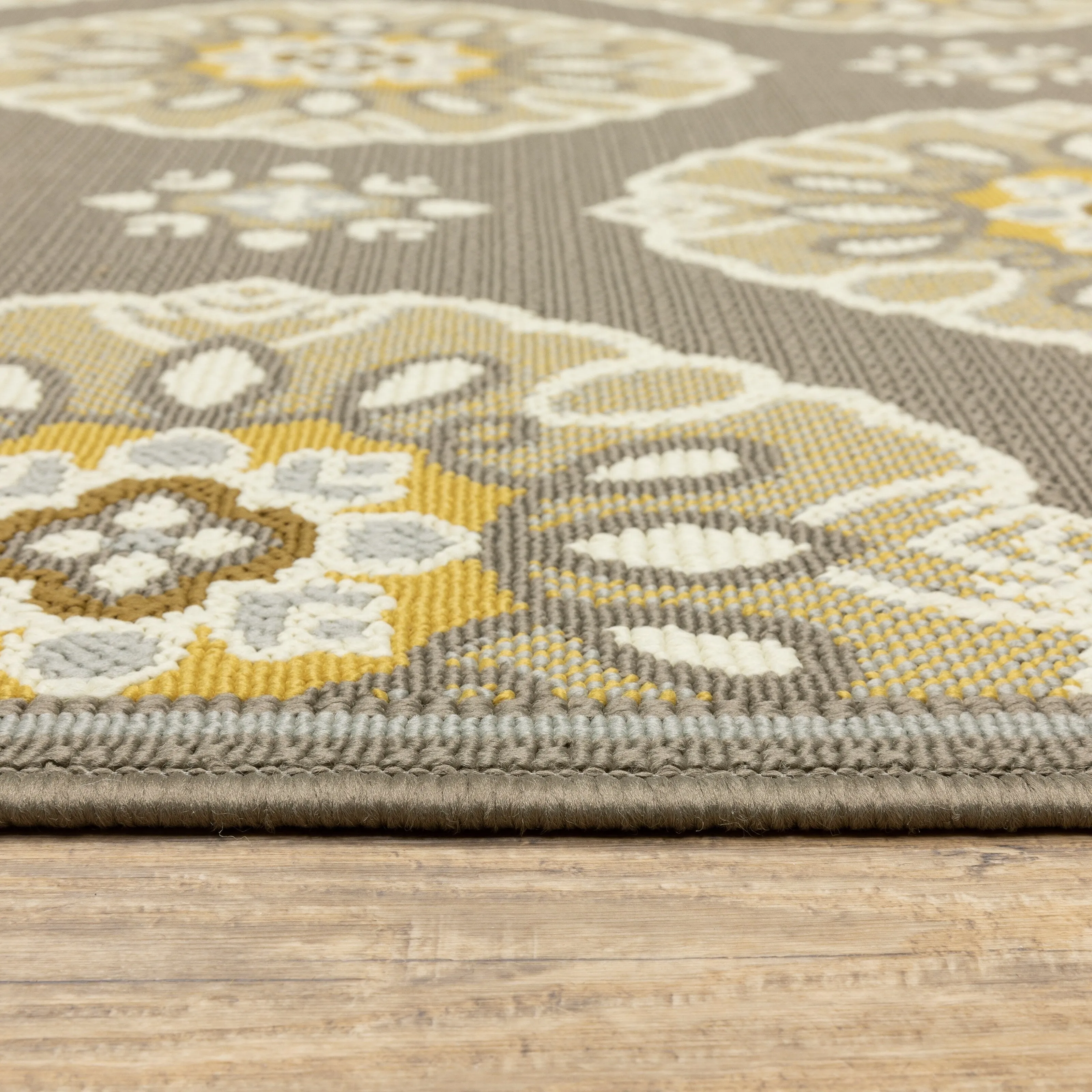 Vista Home Bar Harbour Grey/ Gold Floral Indoor/ Outdoor Area Rug