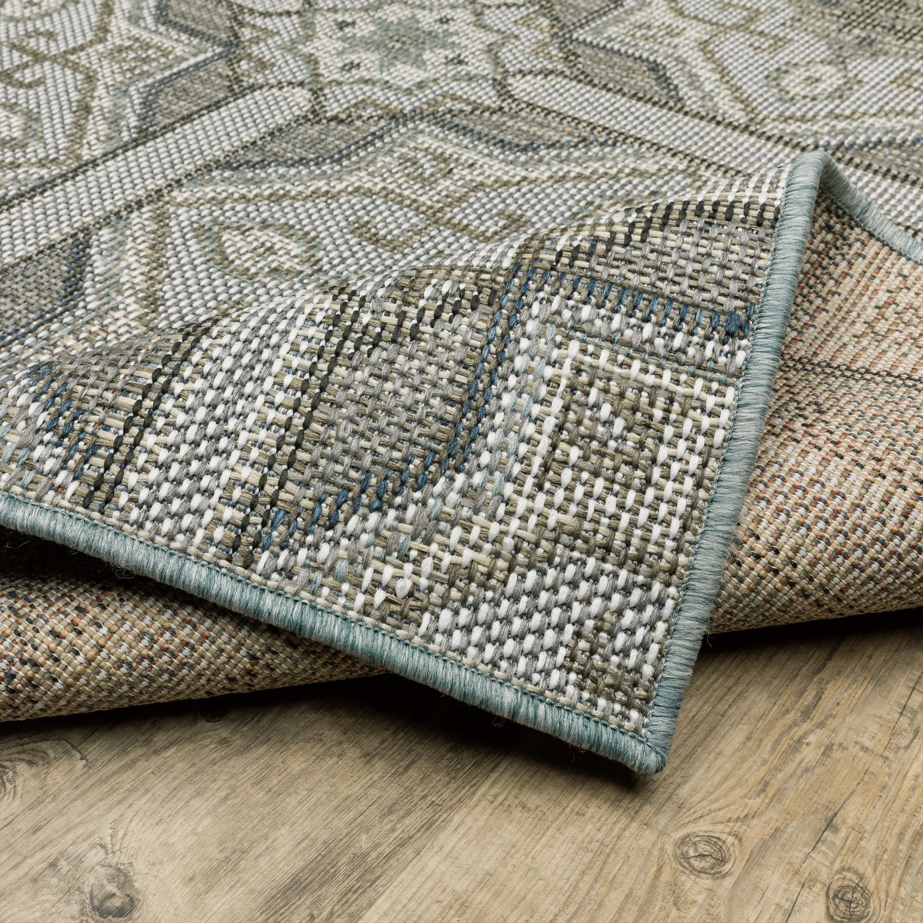 Vista Home Calla Moroccan Trellis Grey/ Blue Indoor/Outdoor Area Rug
