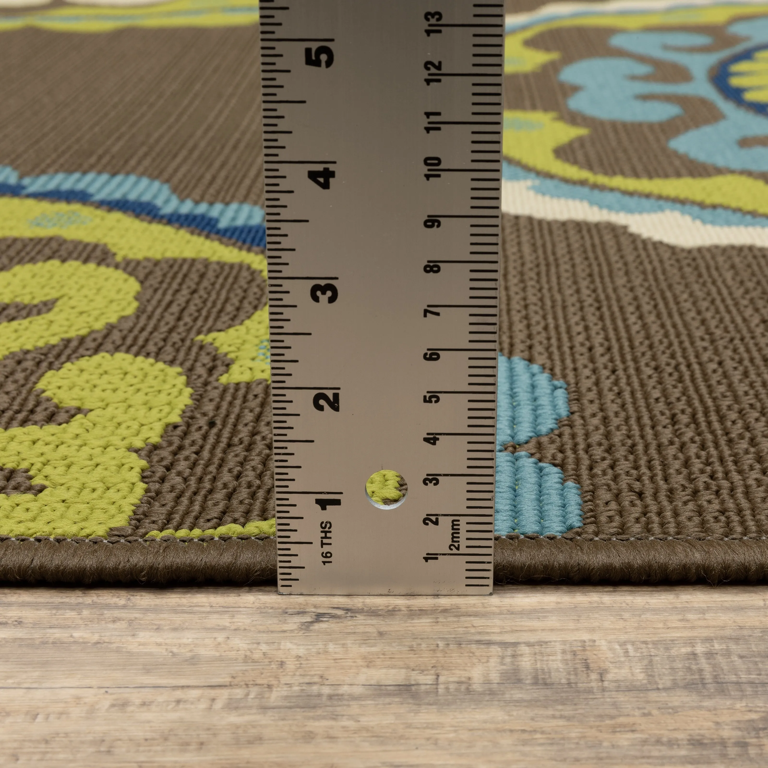 Vista Home Catalina Floral Medallions Indoor/ Outdoor Area Rug--