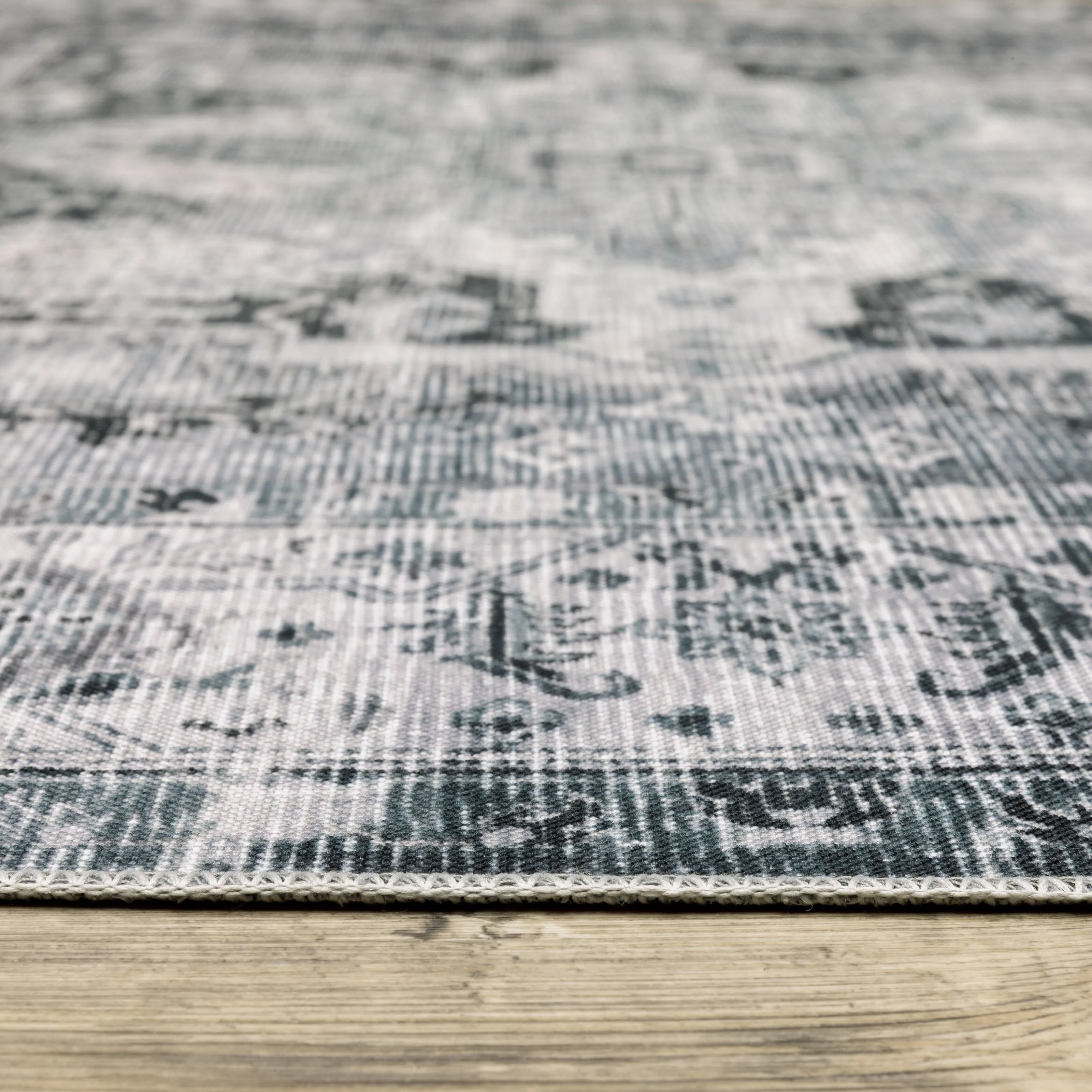 Vista Home Clarissa Washable Center Medallion Indoor Area Rug