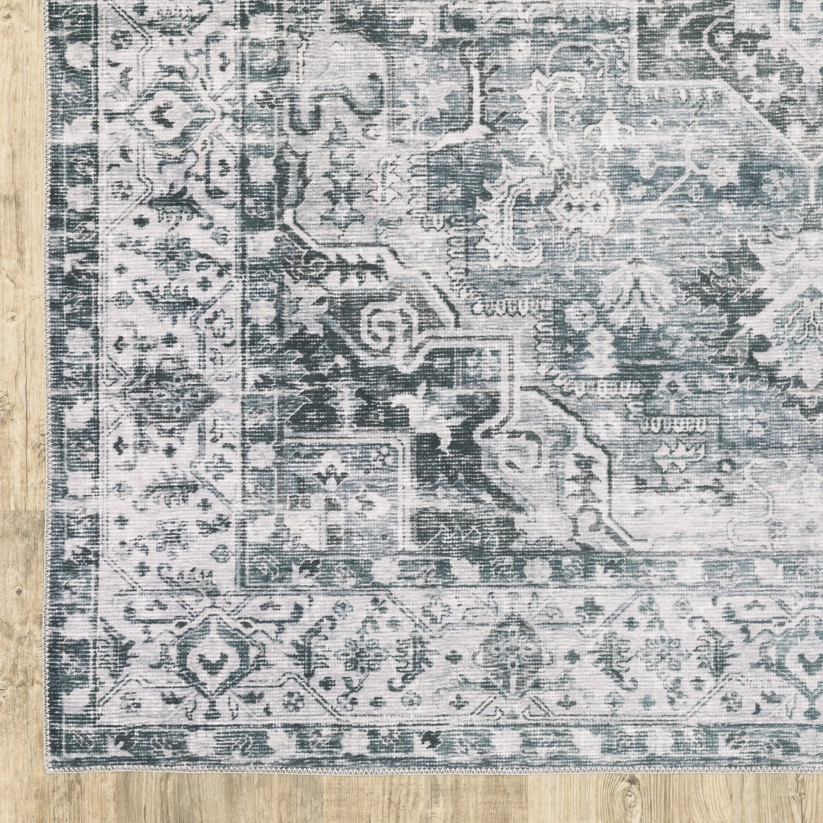 Vista Home Clarissa Washable Center Medallion Indoor Area Rug