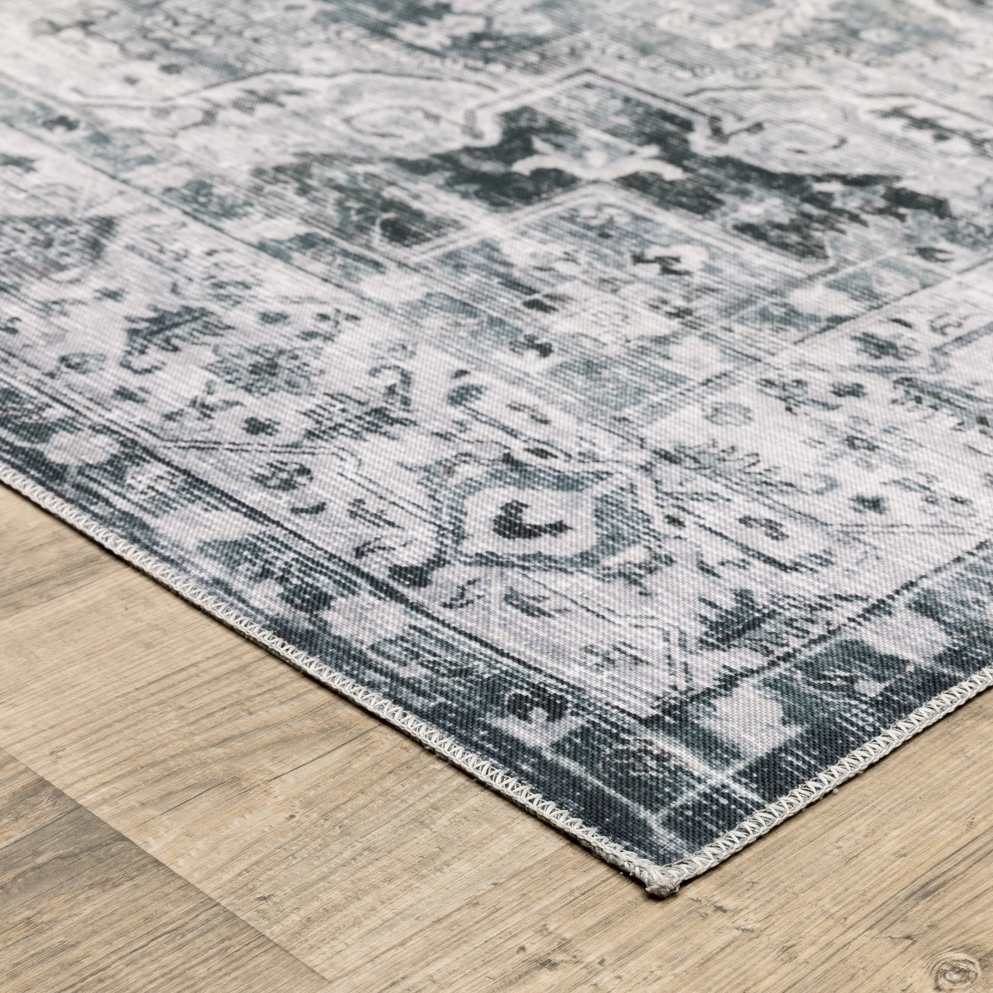 Vista Home Clarissa Washable Center Medallion Indoor Area Rug