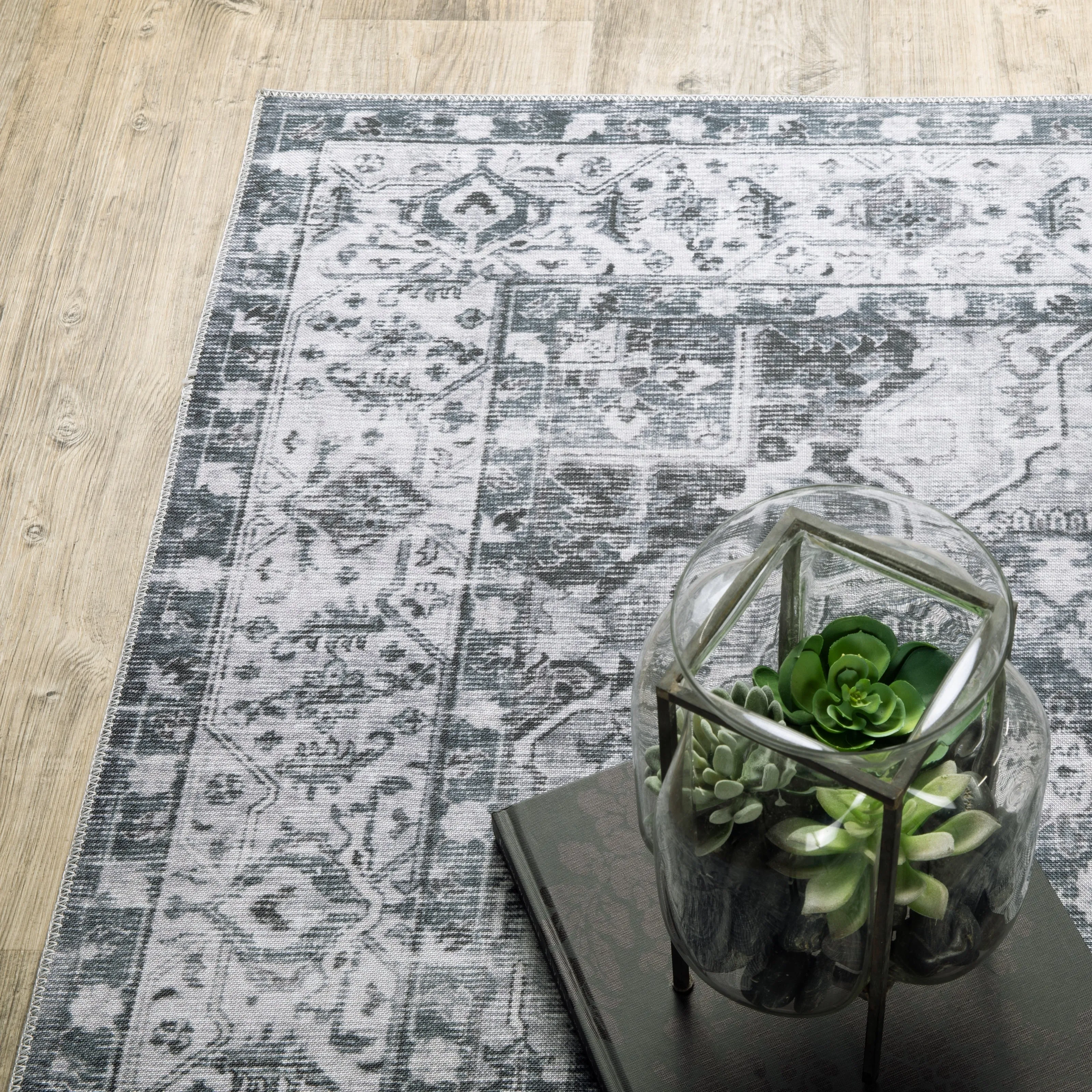 Vista Home Clarissa Washable Center Medallion Indoor Area Rug