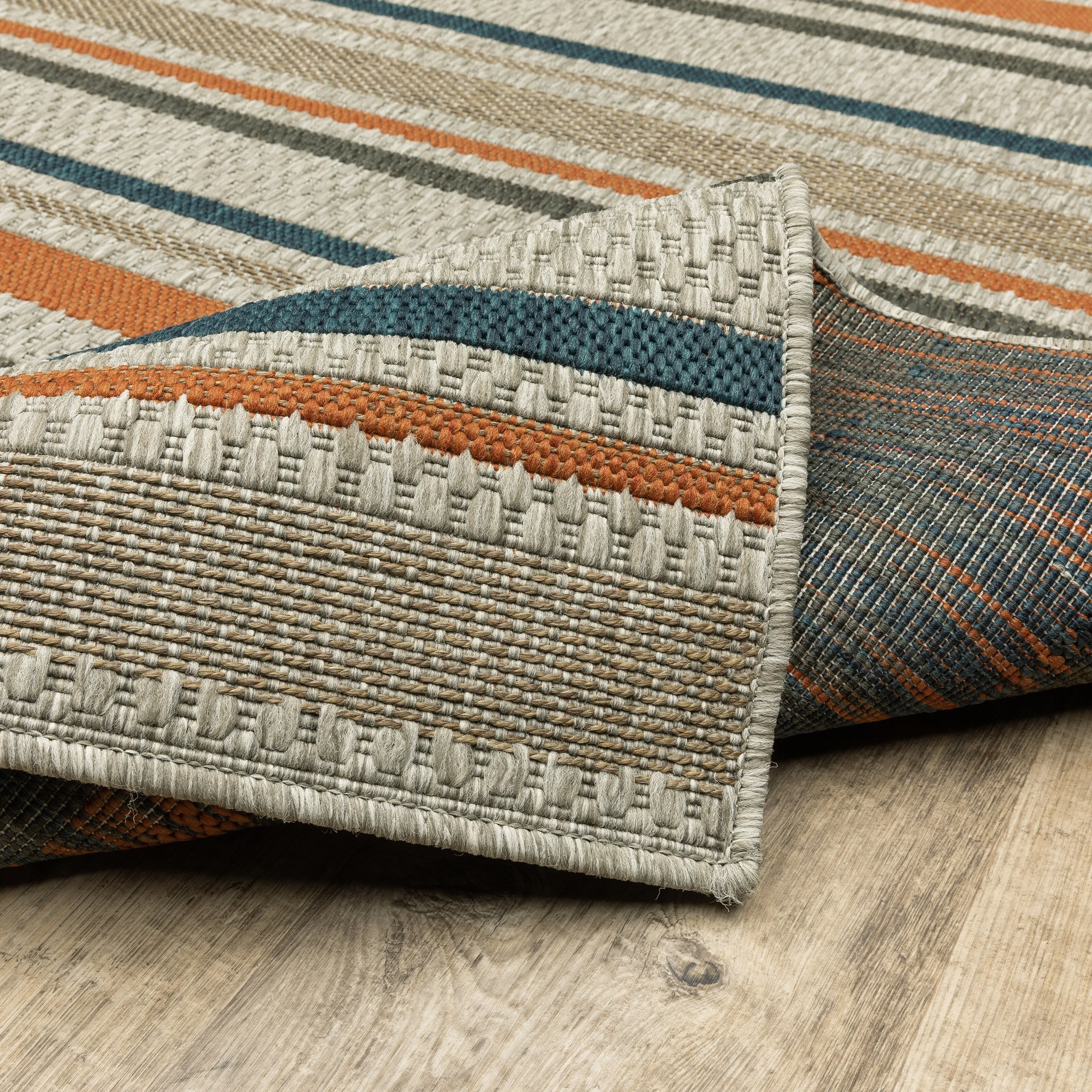 Vista Home Higgins Striped Grey/ Blue Indoor/ Outdoor Area Rug