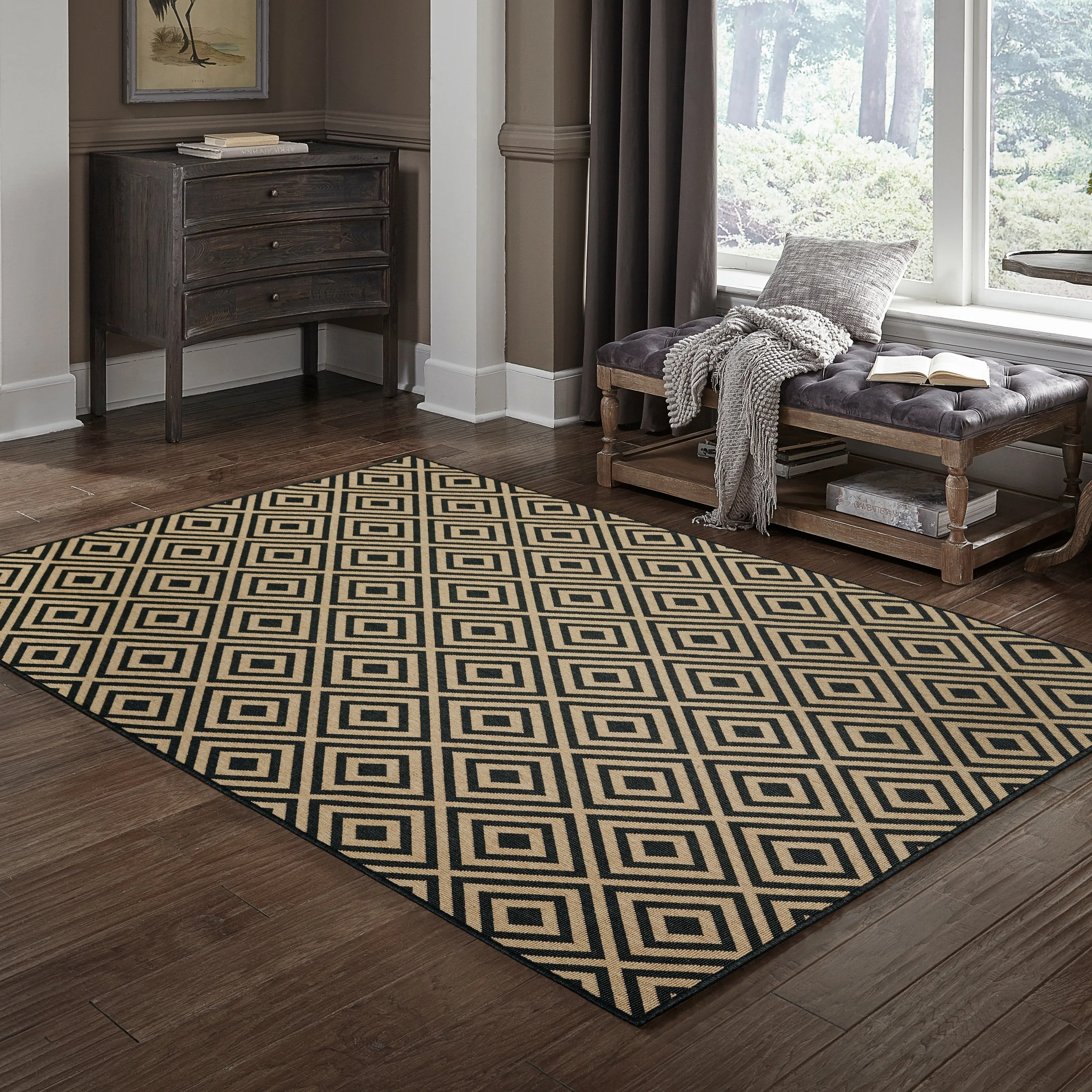 Vista Home Malta Black/Tan Diamond Indoor-Outdoor Rug.