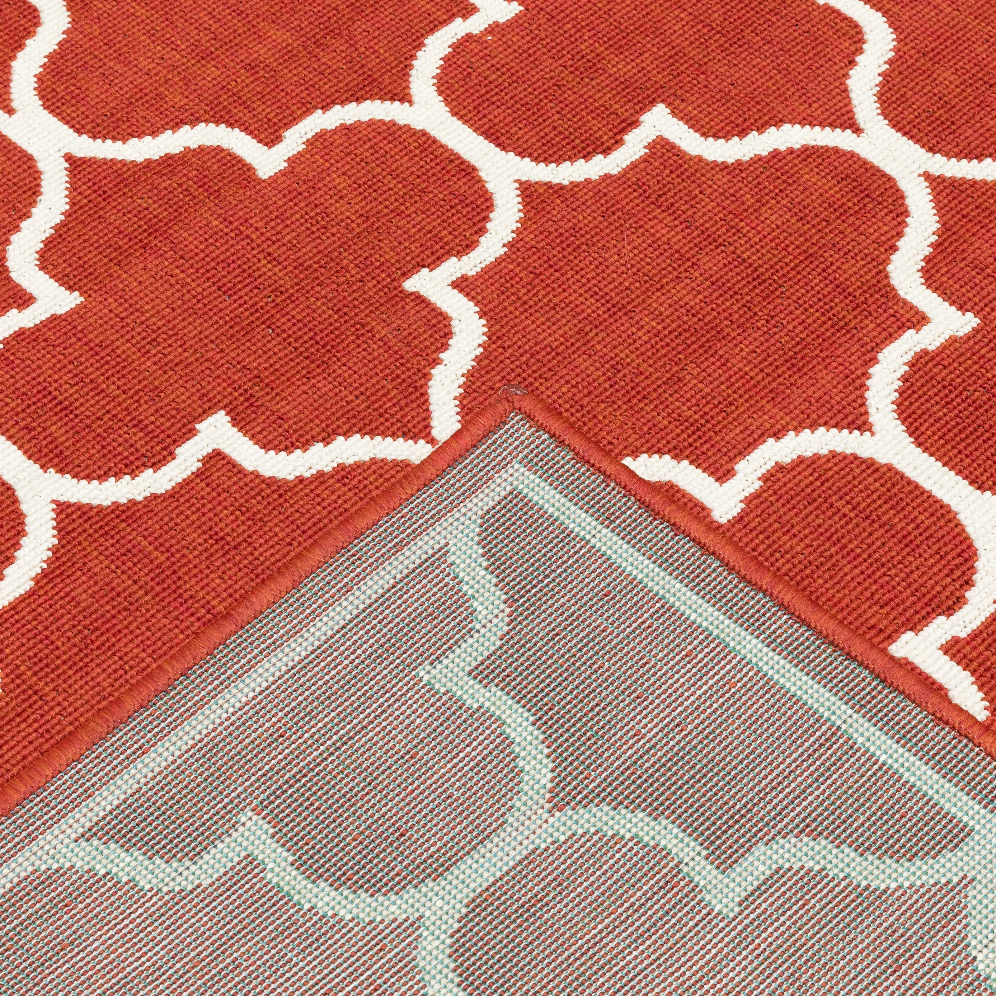 Vista Home Martinique Off-White/Brick Red Lattice Indoor/Outdoor Rug.