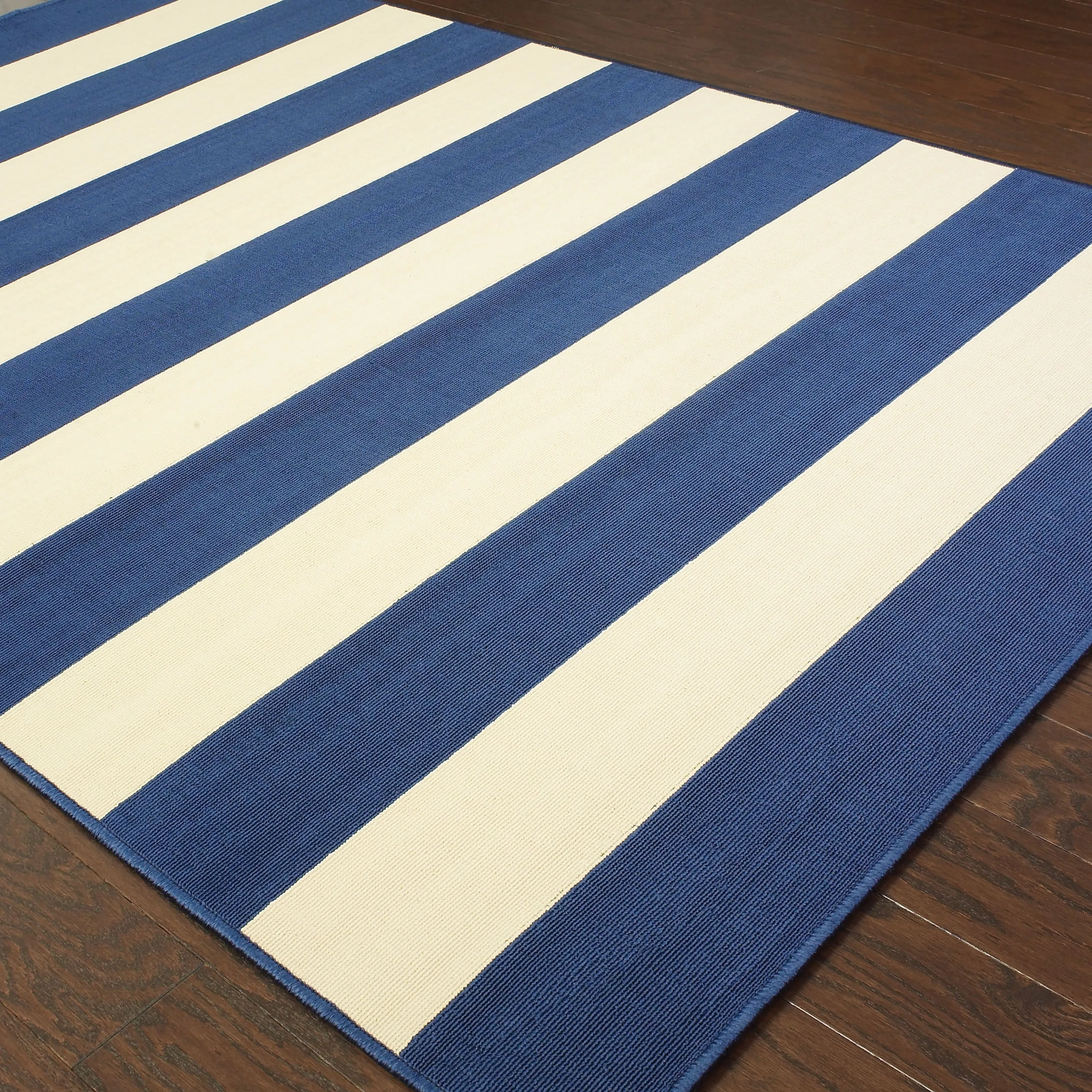 Vista Home Sonderso Indoor/ Outdoor Stripe Area Rug