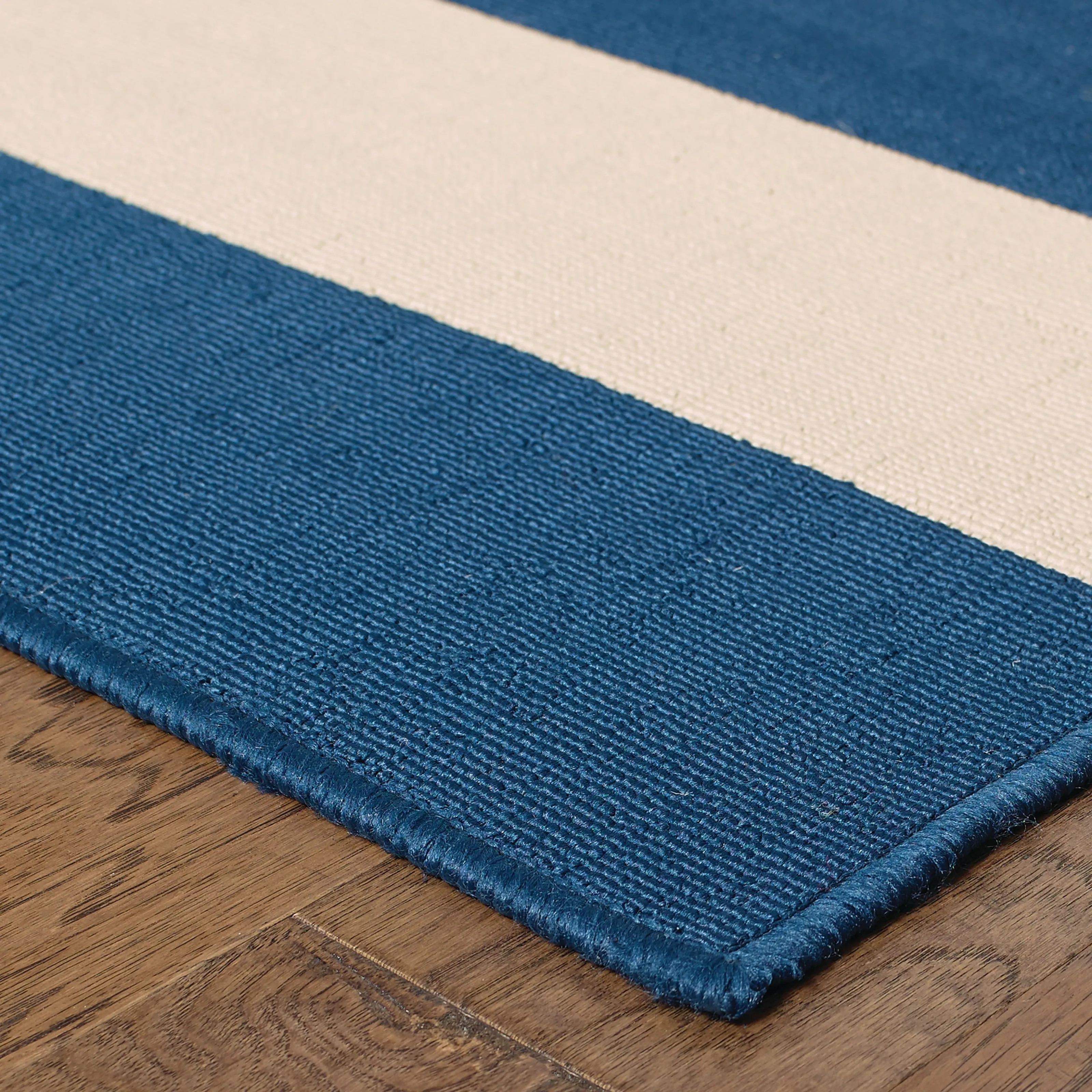 Vista Home Sonderso Indoor/ Outdoor Stripe Area Rug