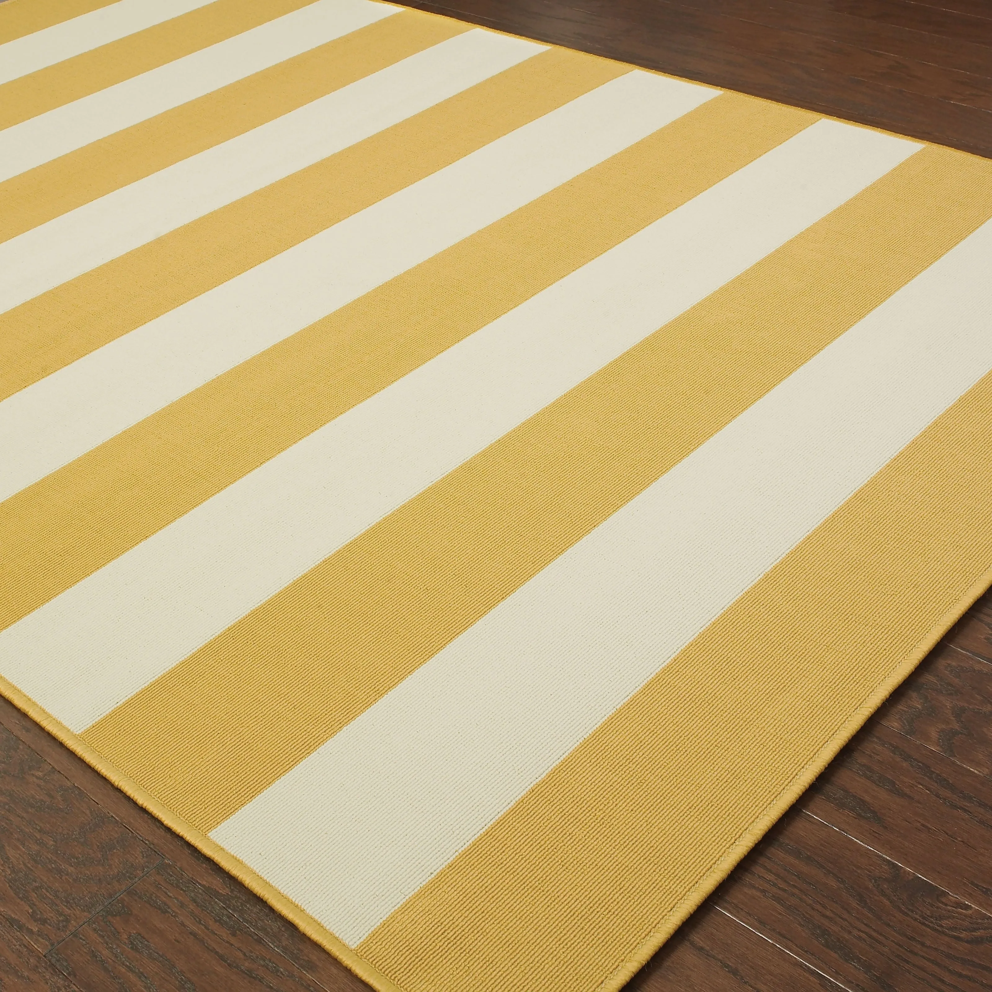 Vista Home Sonderso Indoor/ Outdoor Stripe Area Rug