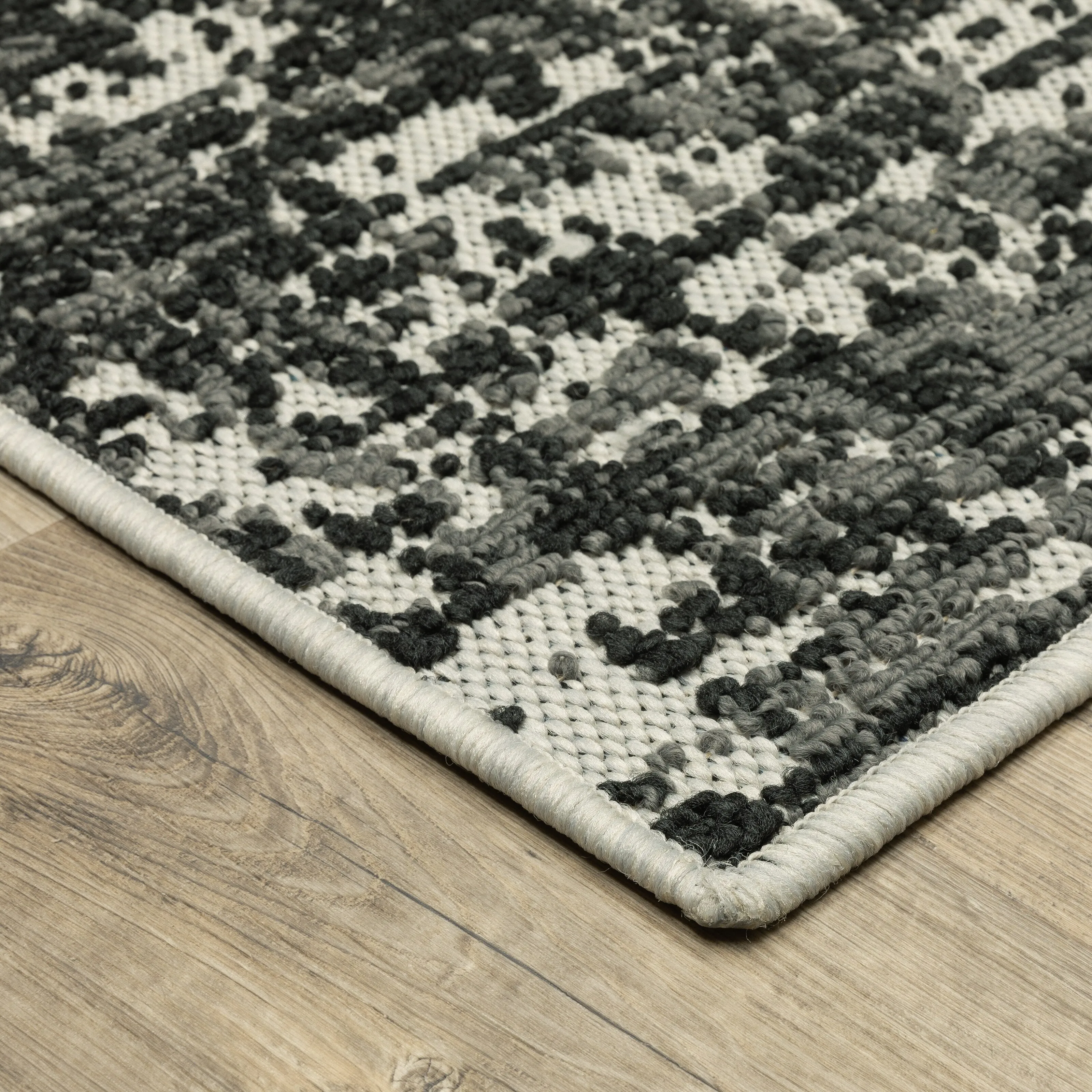 Vista Home Talcot Distressed Abstract Black Indoor-Outdoor Area Rug