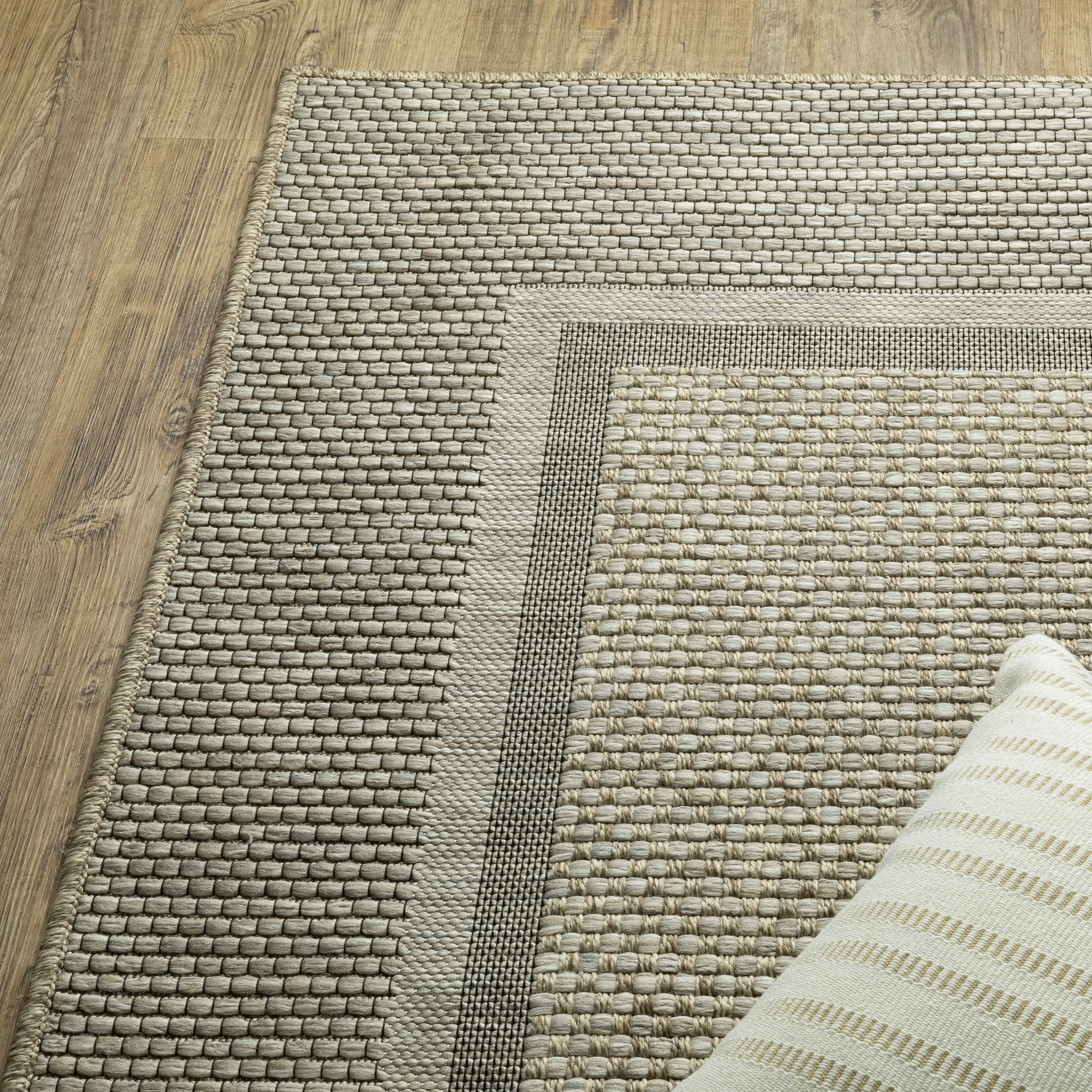 Vista Home Tangelo Bordered Tan/Black Ultimate Performance Area Rug