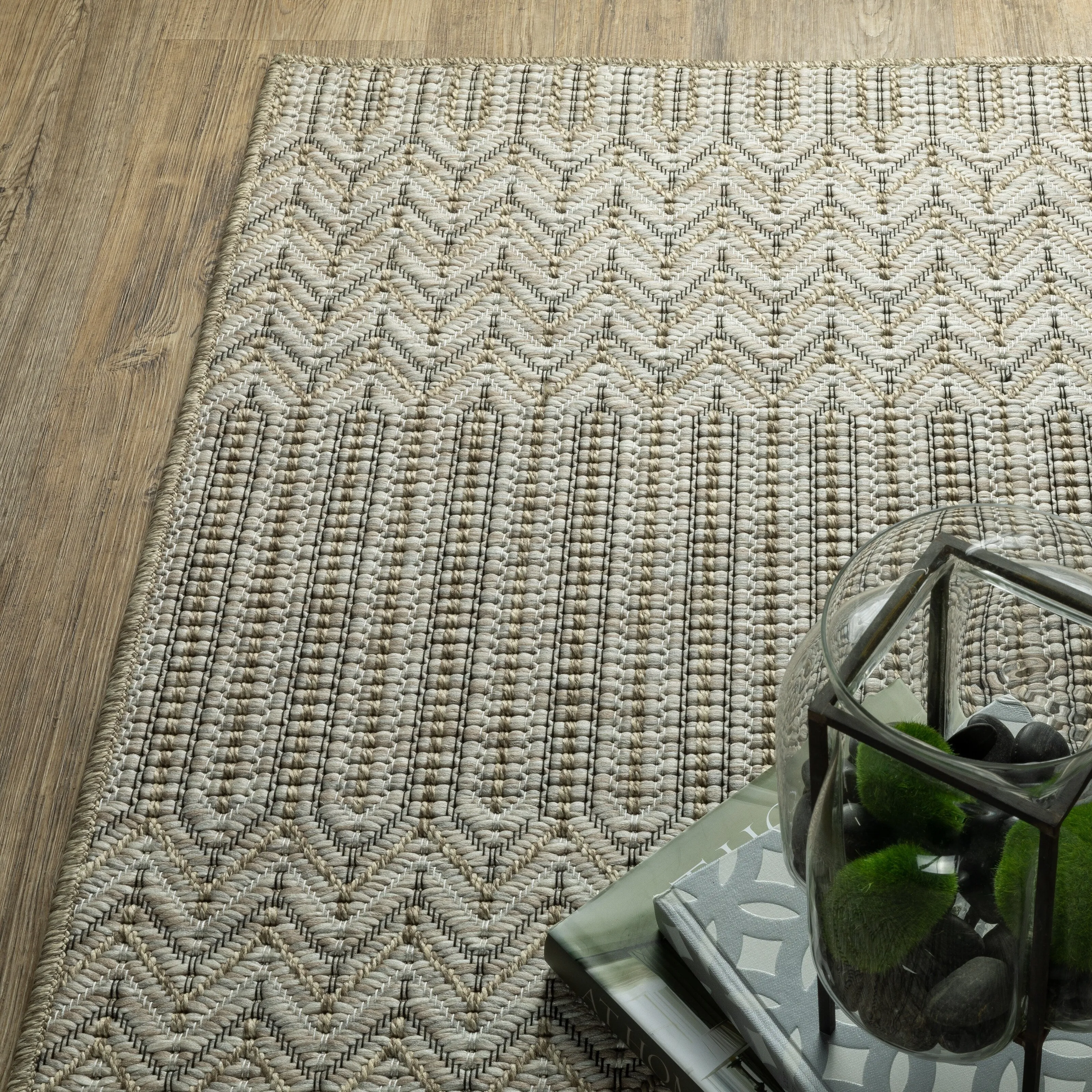 Vista Home Tangelo Geometric Tan/ Black Ultimate Performance Area Rug