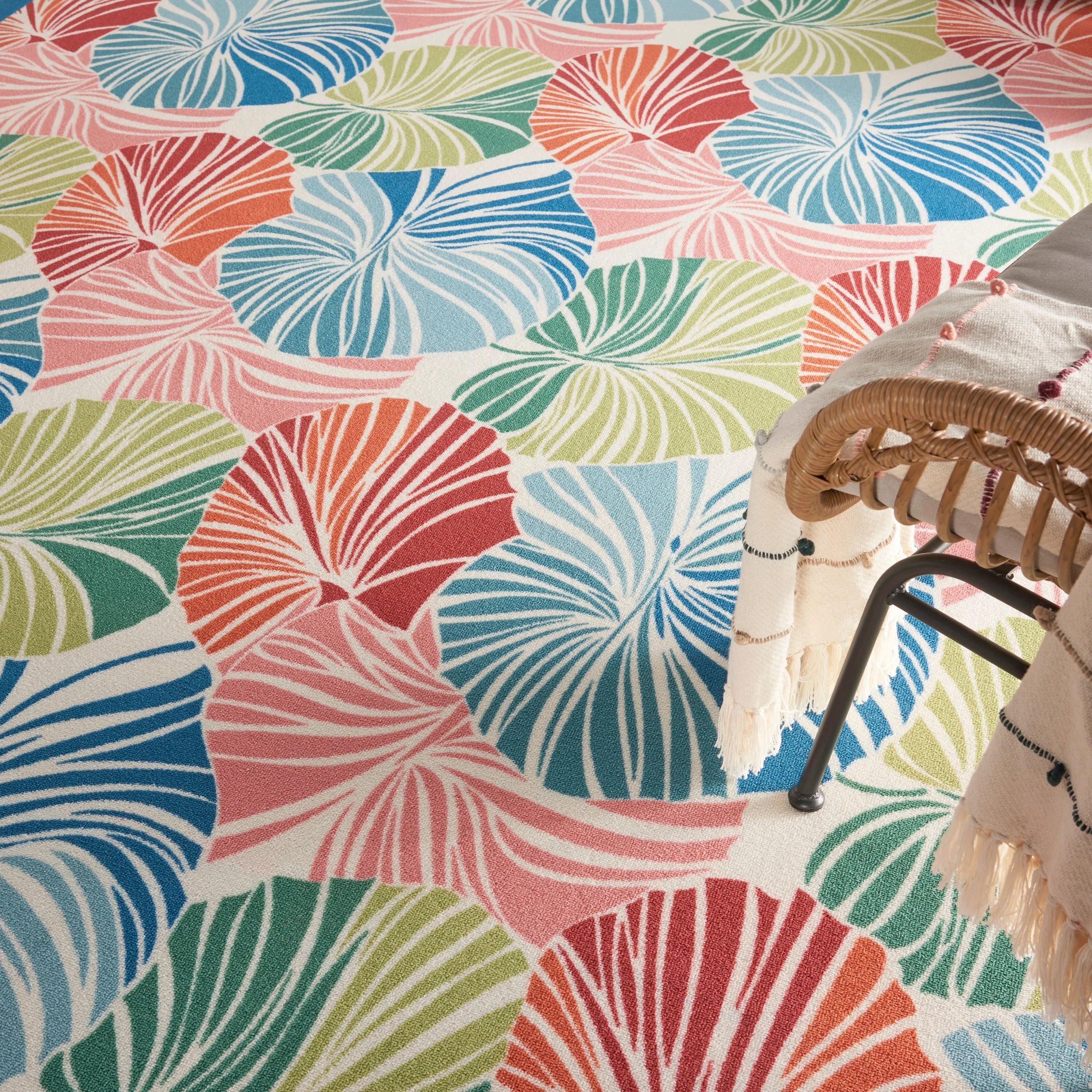 Waverly Sun N' Shade Modern Botanical Indoor/Outdoor Area Rug