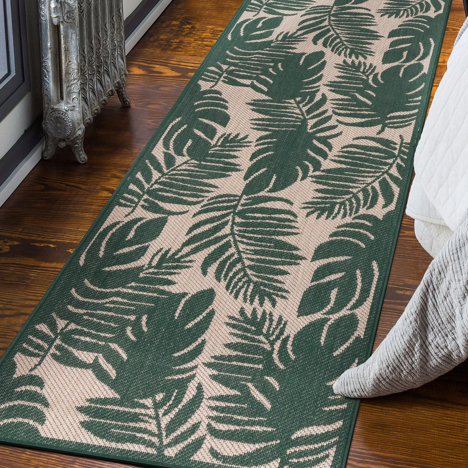 World Rug Gallery Floral Leaves Textured Flat Weave Indoor/Outdoor Area Rug